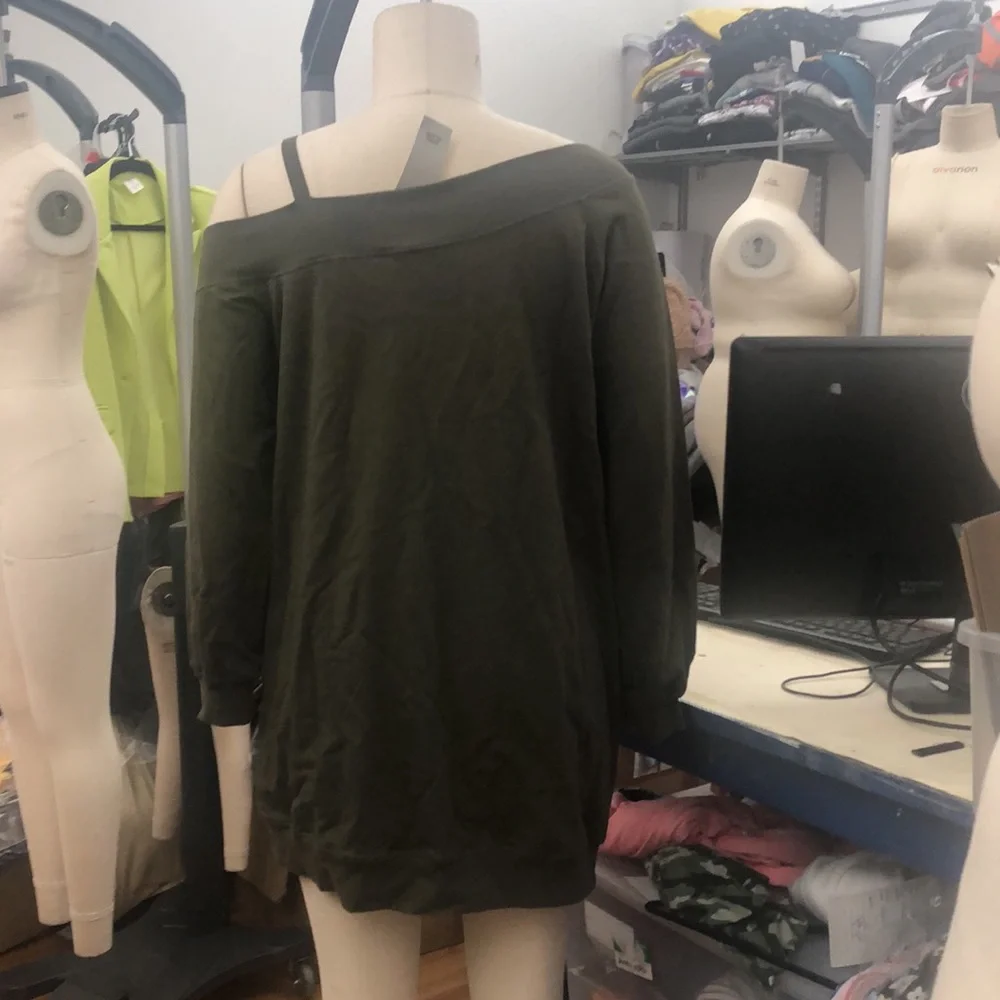 Olive green river island - Picture 3 of 7